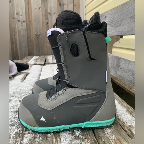Burton Ruler Size 8 Snowboard Boots - Picture 2 of 6